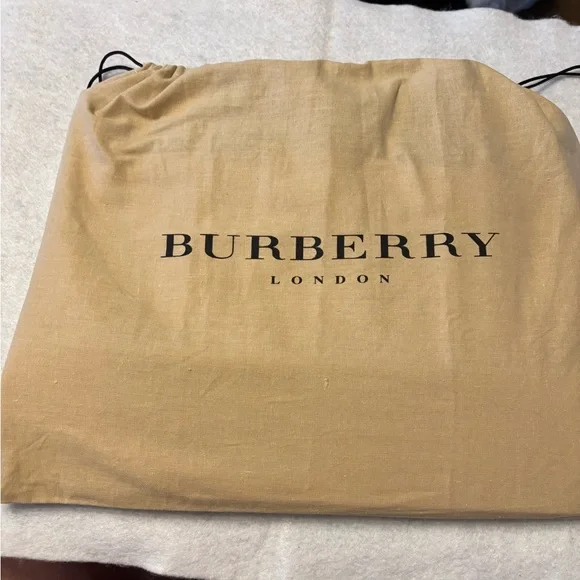Burberry blue label Tote Bag with Signature Design with COA dust bag - Picture 3 of 17